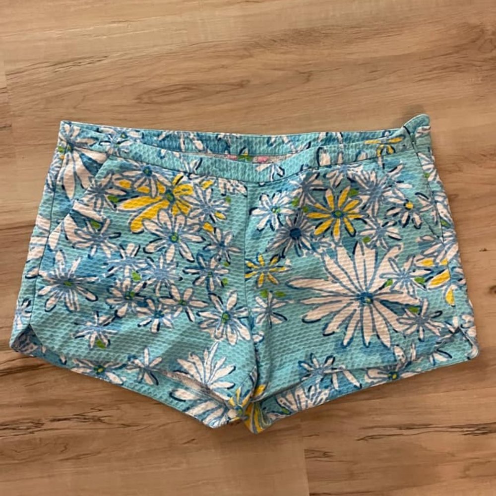 Lilly Pulitzer Adie Shorts w/side zip EUC Sz14